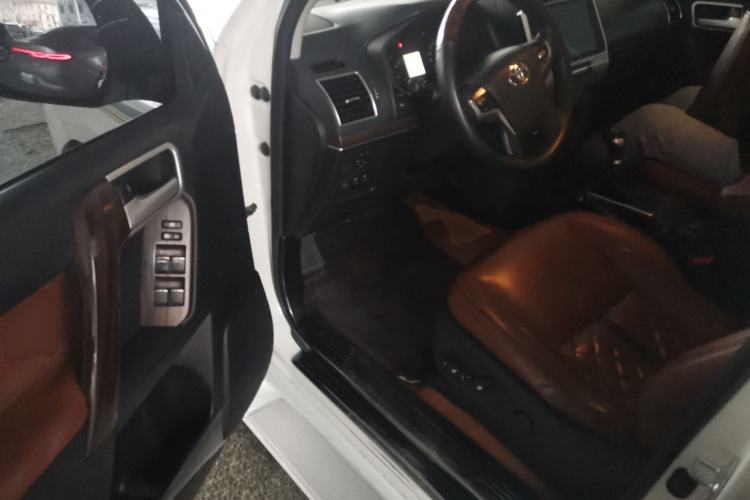 Used Toyota Prado 2016 2.7L Automatic Standard Edition Driver Seat