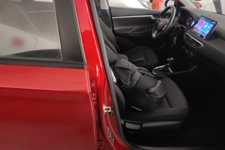 Used Hyundai Celesta 2017 1.6L Automatic Enjoyment Version GLS
