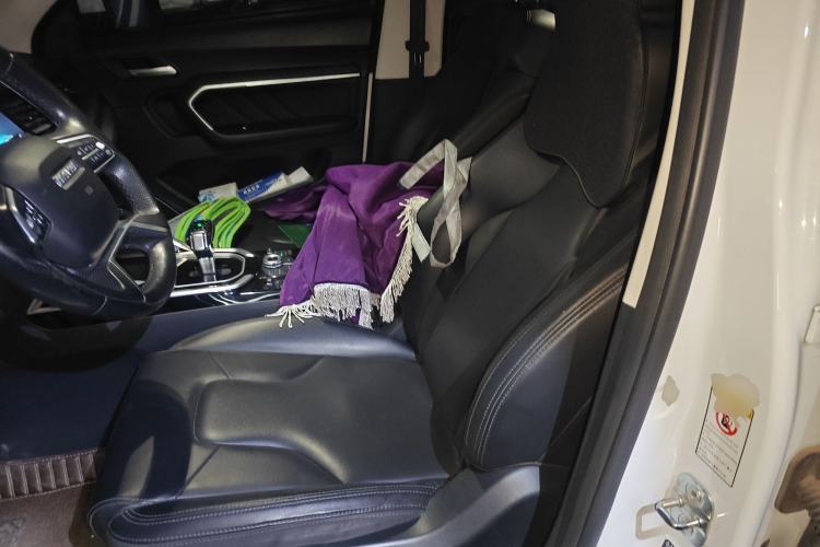 Used Haval H6 2017 Red Label 2.0T Automatic Two-Wheel Drive ZhiShang Model