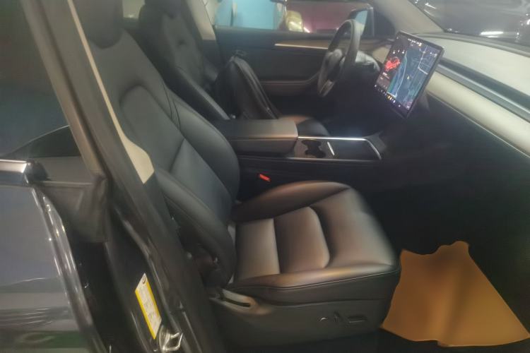 Used Tesla Model Y 2021 Long-Range All-Wheel-Drive Version 3D7