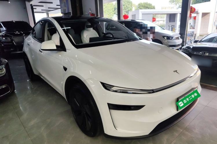Used Tesla Model Y 2025 Rear-Wheel-Drive Version