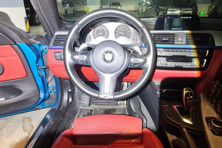 Used BMW 4 Series 2017 425i M Sport Package Steering Wheel