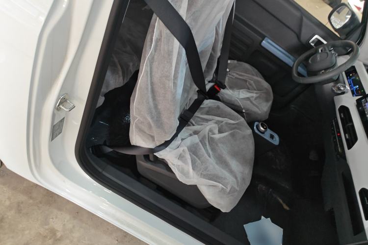 Used Geely Galaxy Panda 2024 Panda Mini 200km Endurance Bear Right Front Seat