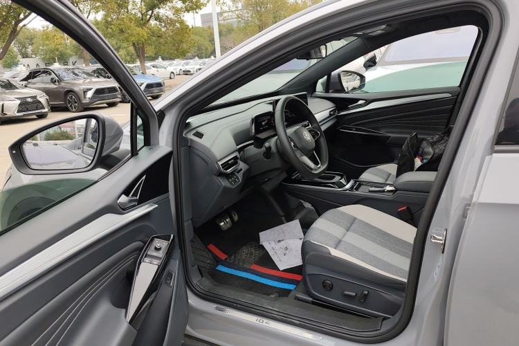 Used Volkswagen ID.4 CROZZ 2024 PURE+ model
