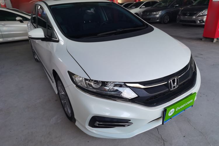 Used Honda Jade 2017 1.8L automatic Comfort version 5 seats
