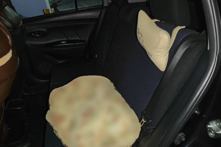 Used Toyota YARiS L Zhi Xuan 2019 1.5G CVT Xuan Dong Sunroof Version China VI Standard Left Rear Seat