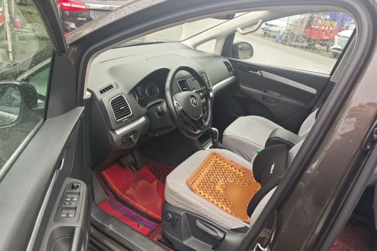 Used Volkswagen Sharan 2016 280TSI Enjoyment Model 7-Seater
