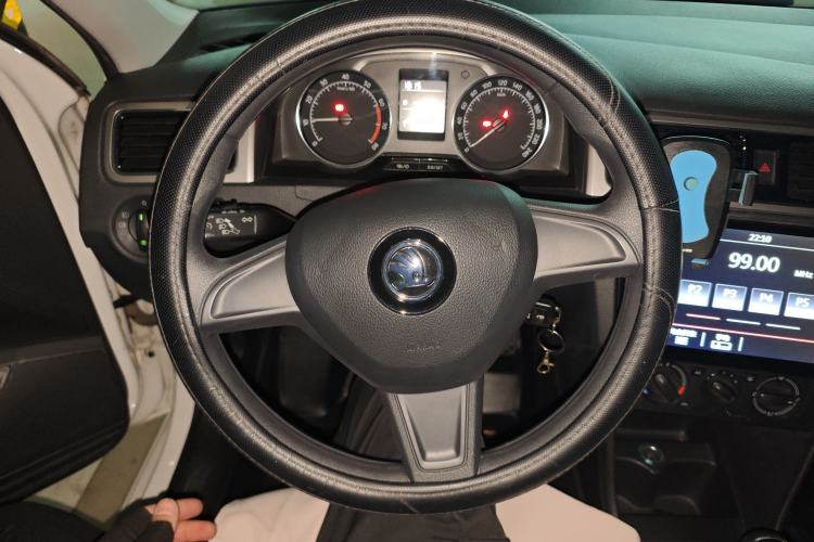 Used Skoda Rapid Spaceback 2014 1.6L Manual Enjoyment Edition