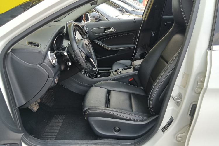 Used Mercedes-Benz GLA 2016 GLA 200 Fashion Model Left Front Seat