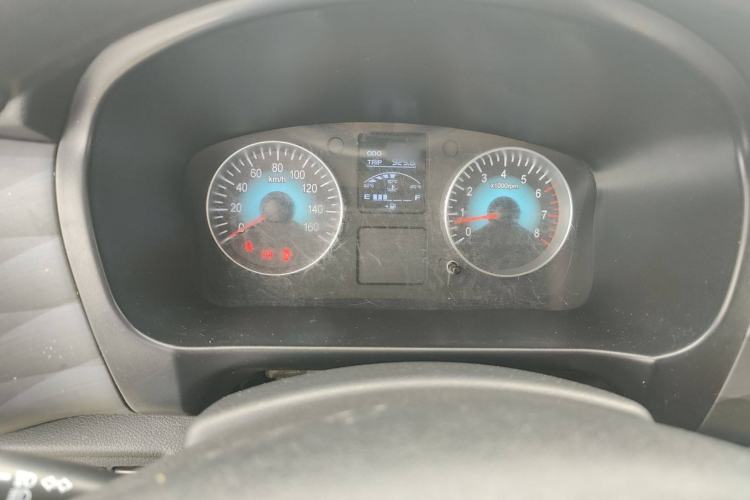 Used Jinbei Gold Hiace M Classic 2024 1.5L Engineering Lion Passenger Vehicle 6 Seats Instrument Cluster