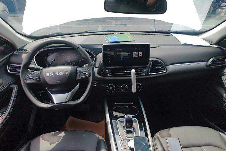 Used EXEED Lingyun 2019 1.6T Two-Wheel-Drive Platinum Edition Center Console