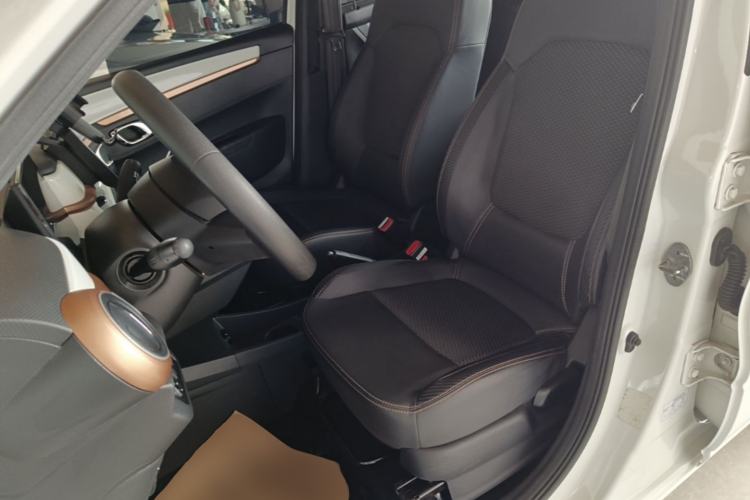 Used Dongfeng NAMMI BOX 2022 Chasing Wind Edition 331 km Standard Model Left Front Seat