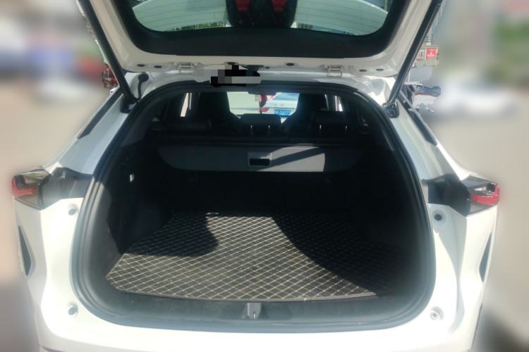 Used CHANGAN OSHAN Z6 2023 Blue Whale 1.5T DCT Smart Luxury Model Trunk