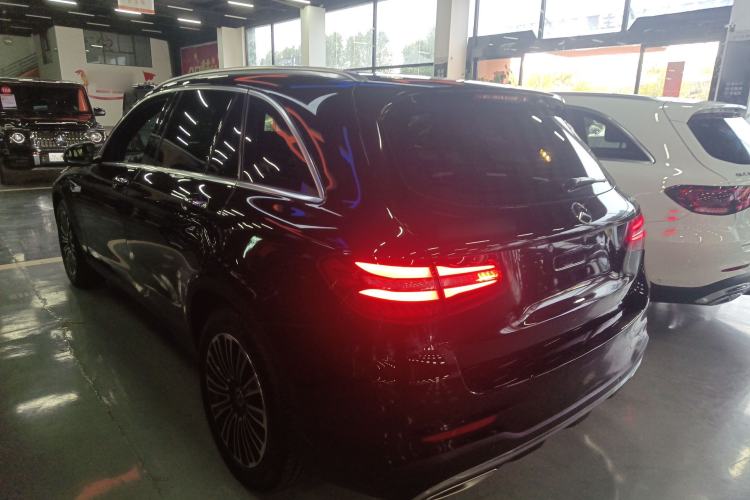 Used Mercedes-Benz GLC 2019 GLC 260 L 4MATIC Dynamic Model Rear Left 45 Deg