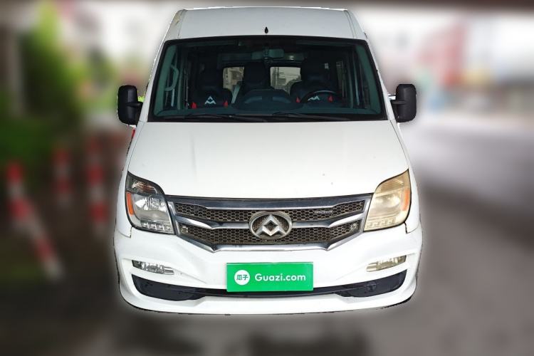 Used SAIC MAXUS Xintu V80 2017 2.5T 5-Speed Manual Aoyuntong National V Short Wheelbase Mid-Roof 5/6/10-Seater
