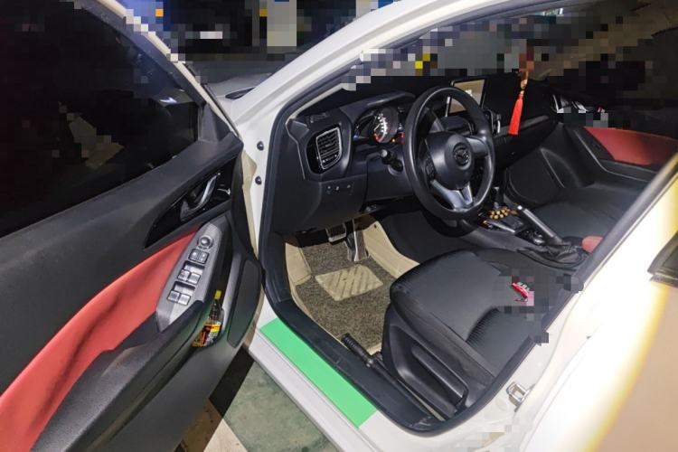 Used Mazda Mazda 3 Axela 2014 Sedan 1.5L Automatic Comfort Model