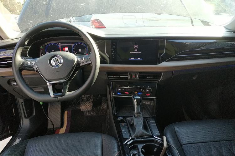 Used Volkswagen Passat 2020 330TSI Luxury Edition China VI