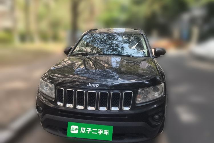 Used Jeep Compass 2012 2.4L four-wheel-drive sport version
