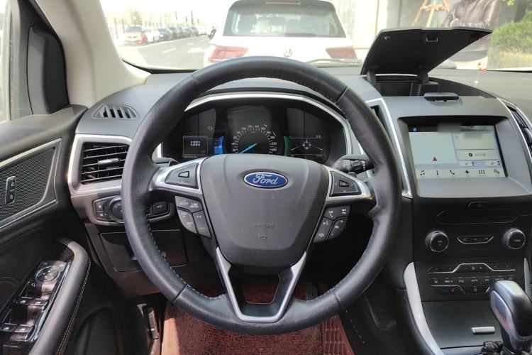 Used Ford Edge 2015 2.0T GTDi 4x4 High-Grade Model
