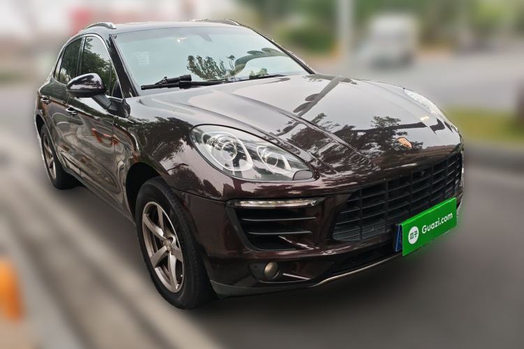 Used Porsche Macan 2014 Macan 2.0T Front Right 45 Deg