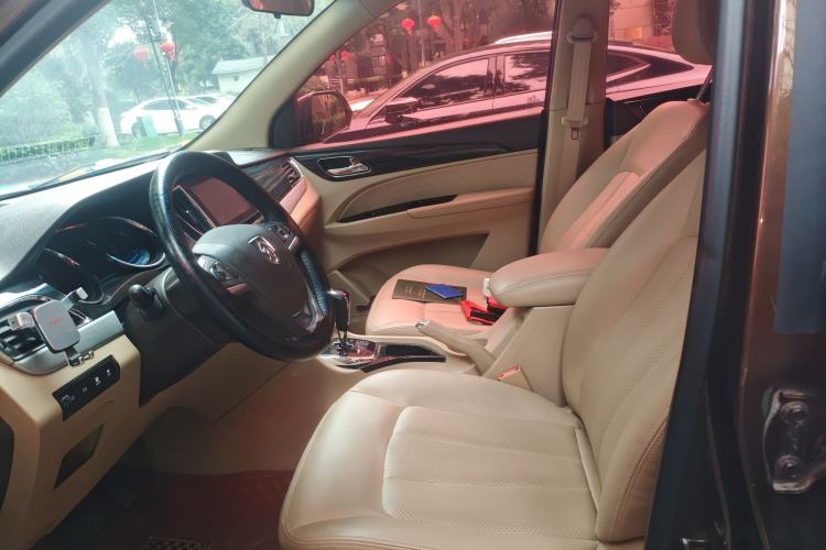 Used Baojun 730 2016 1.8L iAMT Luxury Model 7 Seats