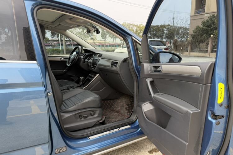 Used Volkswagen Touran 2018 Volkswagen Touran L 280TSI DSG Boundary Luxury Edition 7 Seats China V Emission Standard