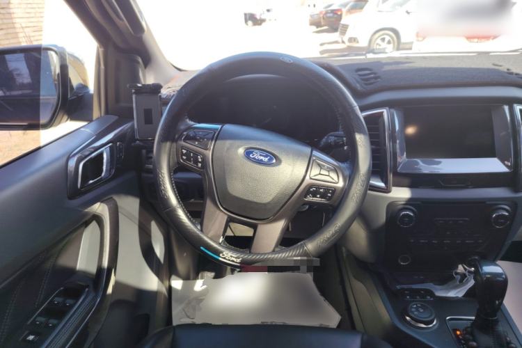 Used Ford Everest 2017 2.0T Gasoline Automatic 4x4 Flagship Edition 7 Seats
