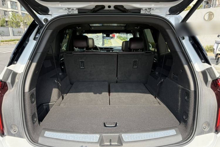 Used Cadillac XT6 2021 2.0T 7-Seater Two-Wheel-Drive Luxury Version Trunk