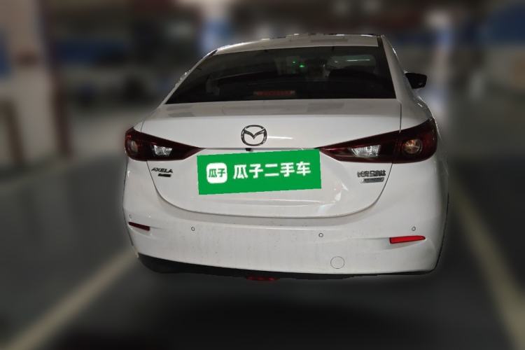 Used Mazda 3 Axela 2016 Sedan 1.5L Automatic Luxury Model
