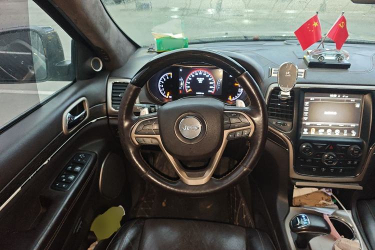 Used Jeep Grand Cherokee 2014 3.0L Flagship Zunyue Edition Steering Wheel