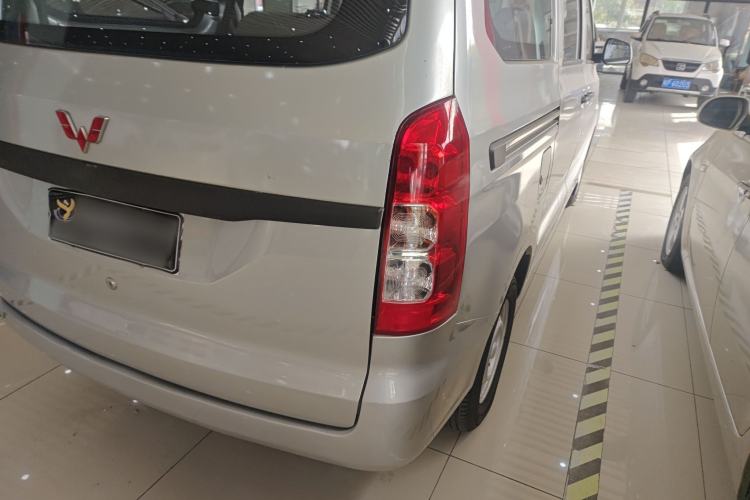 Used Wuling Hongguang V 2019 1.5L Jingqu Version China VI LAR