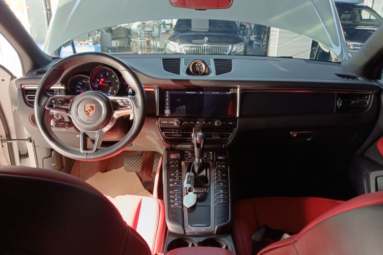 Used Porsche Macan 2018 Macan 2.0T Center Console