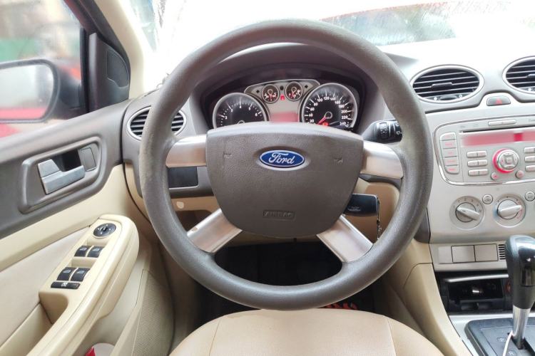 Used Ford Focus 2013 Sedan Classic 1.8L Automatic Base Model
