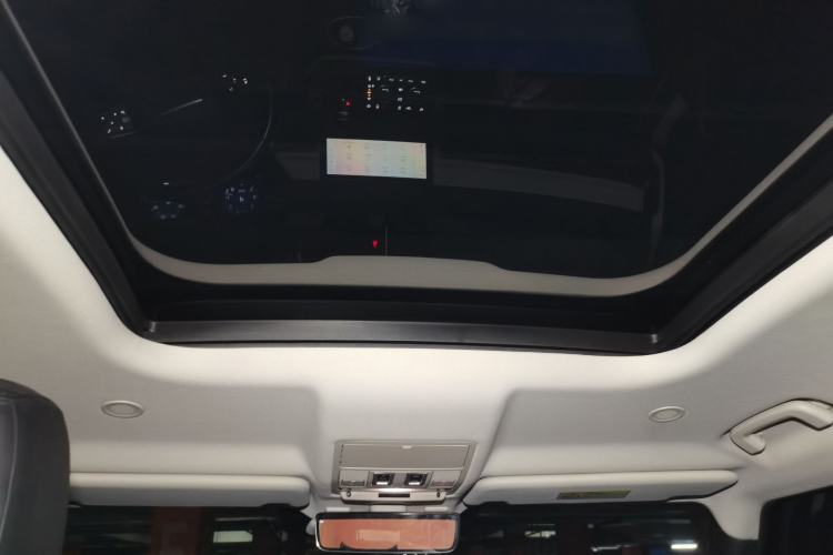 Used Land Rover Defender 2020 110 P400 SE Headliner