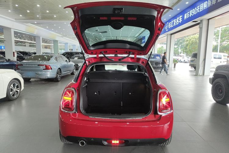 Used MINI MINI 2021 1.5T COOPER Classic Edition Five-Door Version
