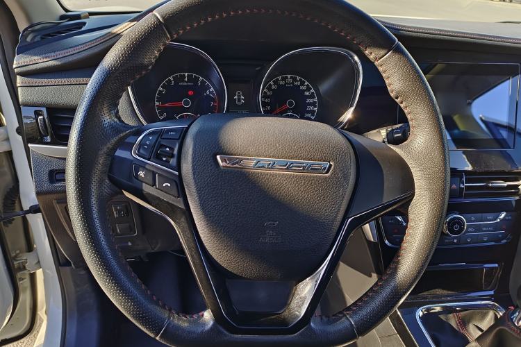 Used Venucia T70 2019 1.4T Manual Enjoyment Edition
