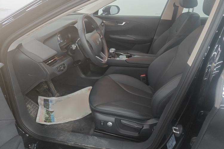 Used Hongqi E-QM5 2023 Base Travel Edition