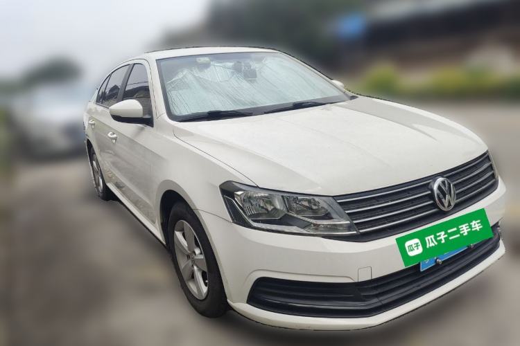 Used Volkswagen Lavida 2015 1.6L Manual Fashion Edition
