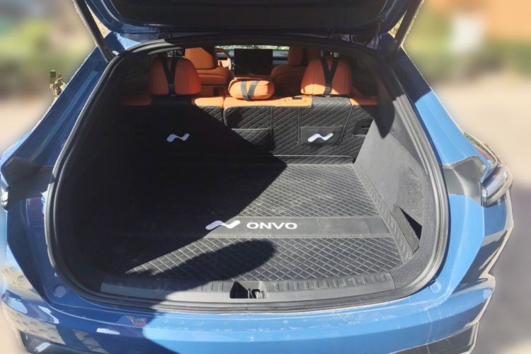 Used ONVO L60 2024 60 kWh All-Wheel Drive