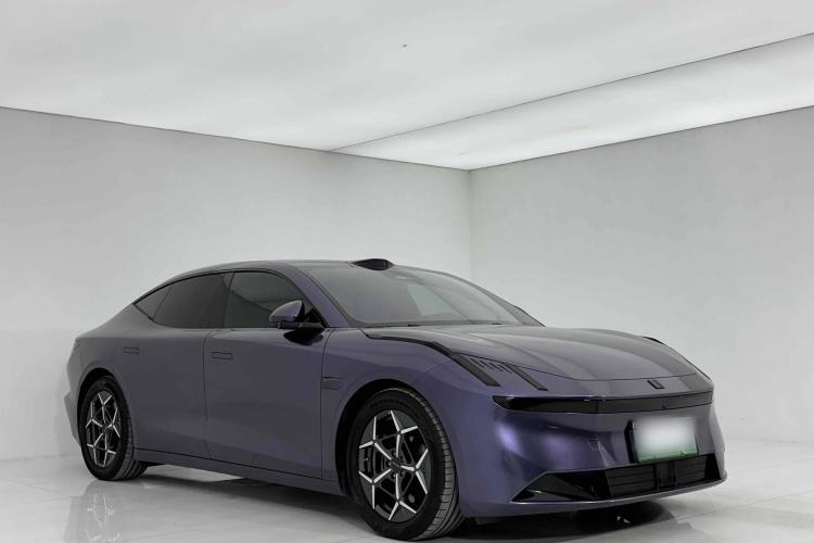 Used Lynk & Co Z10 2025 95 kWh 806 km Range Rear-Wheel Drive Advanced Driver-Assistance System Max
