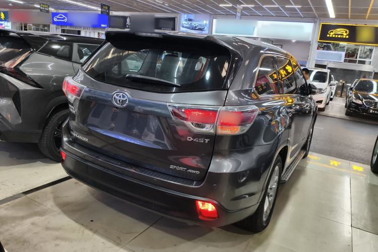 Used Toyota Highlander 2015 2.0T Four-Wheel Drive Luxury Edition 7-Seater Rear Right 45 Deg