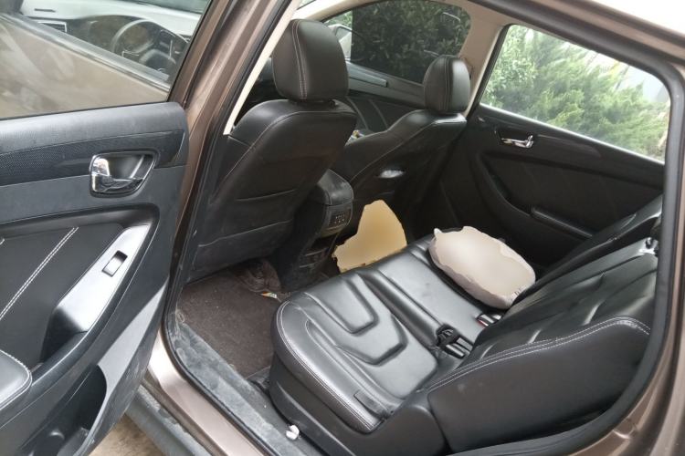 Used Dongfeng Fengon 580 2017 1.5T CVT Luxury Model Left Rear Seat