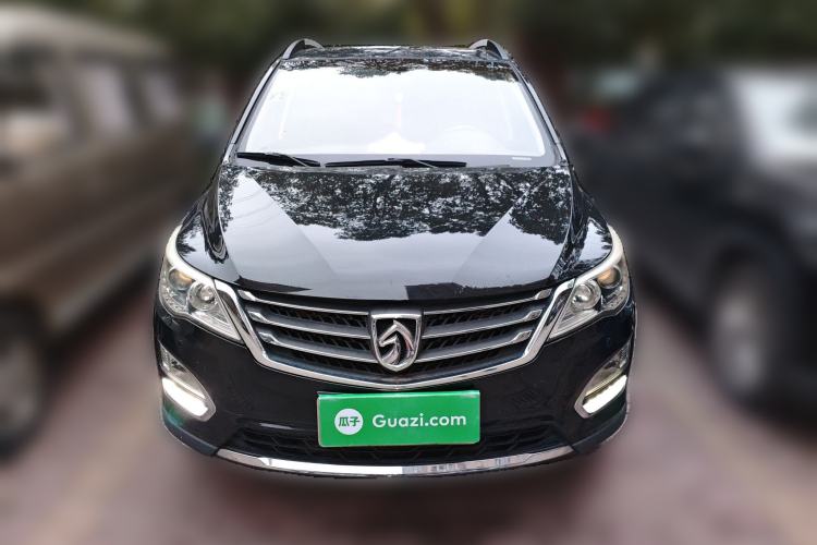 Used Baojun 560 2015 1.8L manual luxury version
