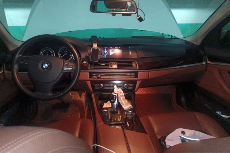 Used BMW 5 Series 2014 525Li Leading Model
