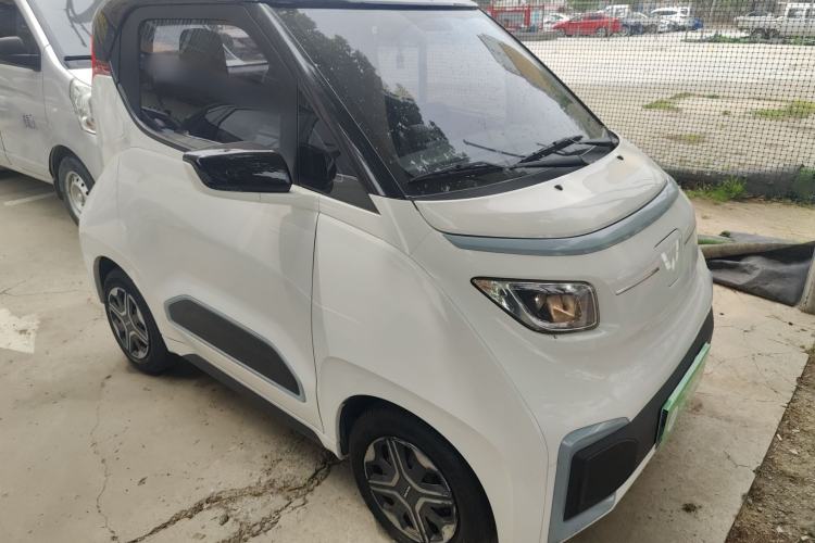 Used Wuling NAMMIEV 2021 Playful Model – High-Power Version Front Right 45 Deg