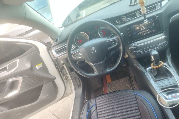 Used Peugeot 408 2016 1.6T Automatic Luxury Edition Steering Wheel