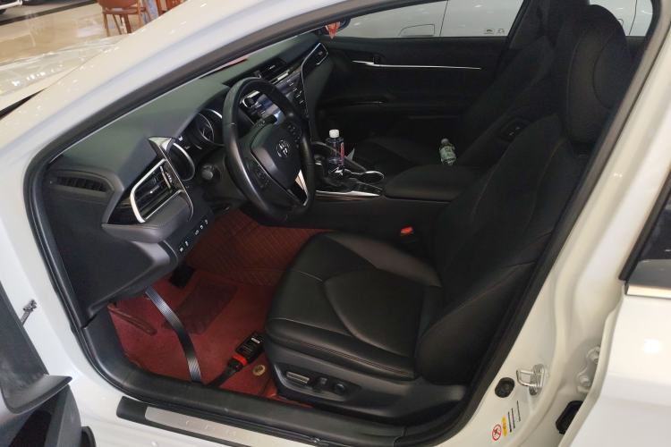 Used Toyota Camry 2018 2.5G Luxury Edition
