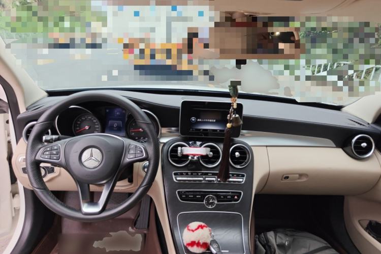 Used Mercedes-Benz C-Class 2015 C 180 L Sport Edition Center Console