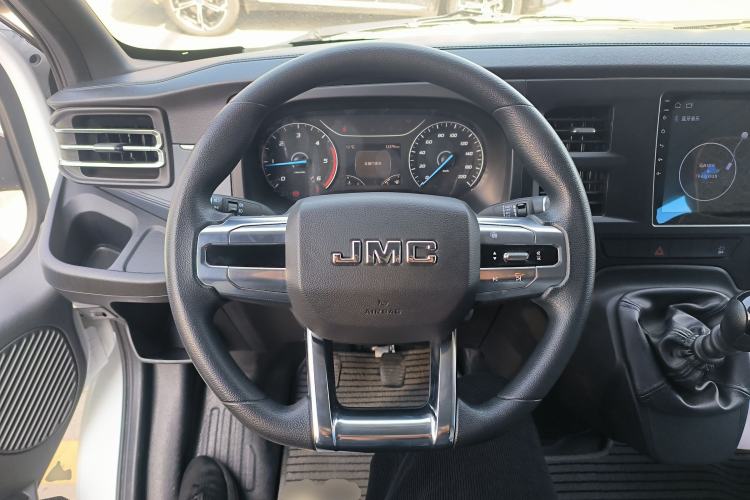 Used JMC Fushun 2022 2.0T Manual Multi-Function Passenger Vehicle Mid-Range High Roof 6-7 Seats
