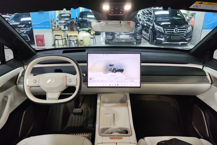 Used ONVO L60 2024 60 kWh All-Wheel Drive